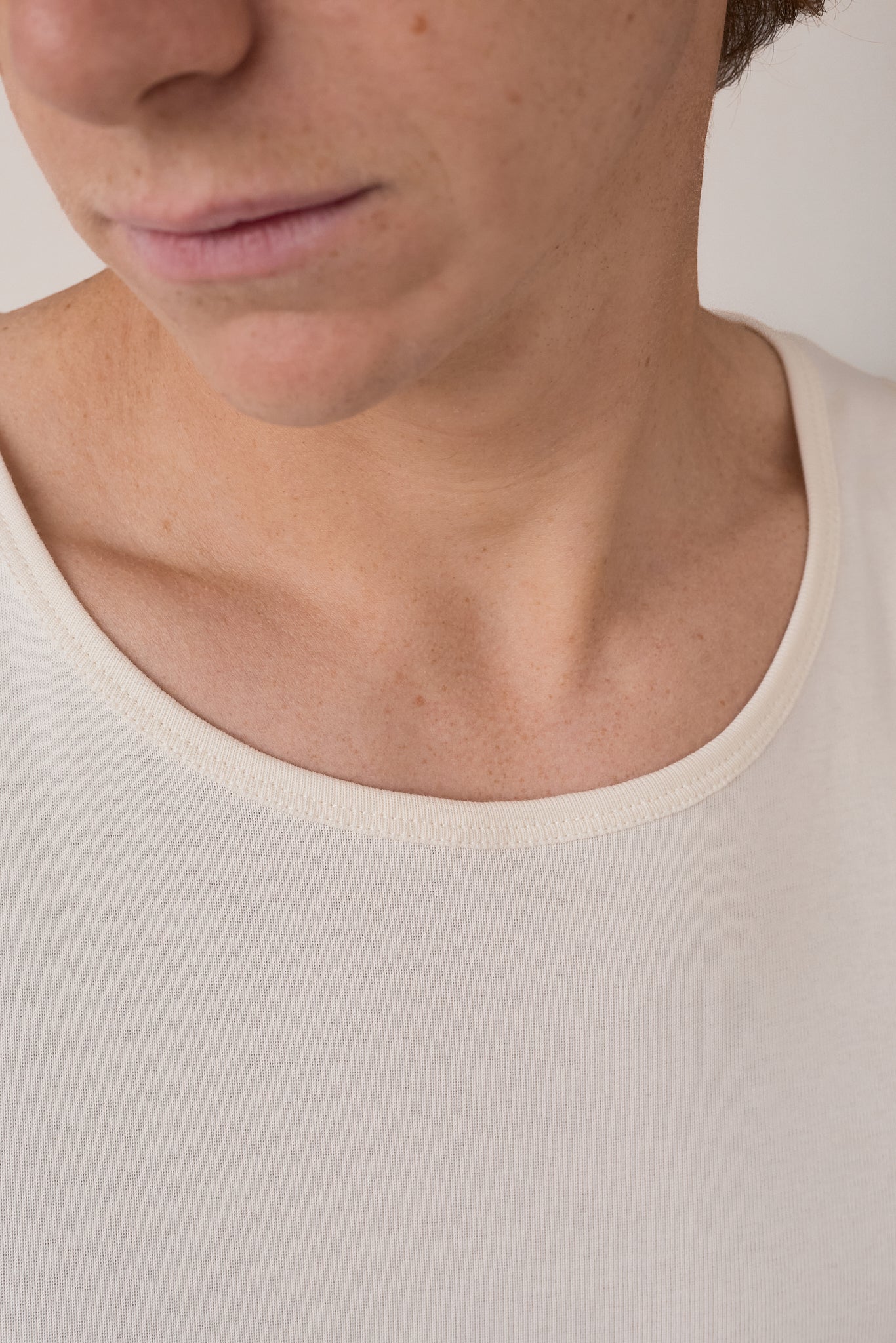 bvd de algodón orgánico para hombre color hueso detalle